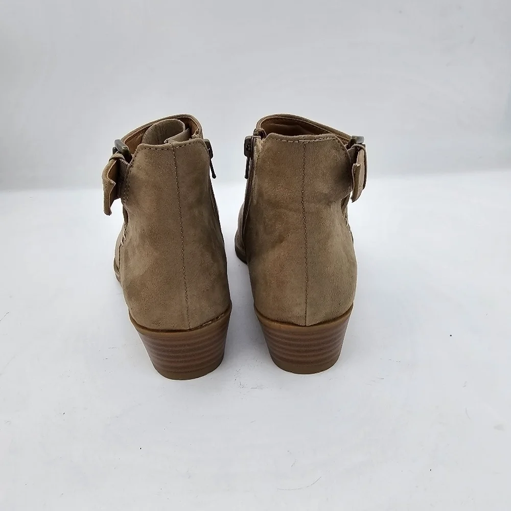 NIB Style & Co. Mabel Womens Taupe Almond Toe Faux Suede Ankle Boots Size 6.5